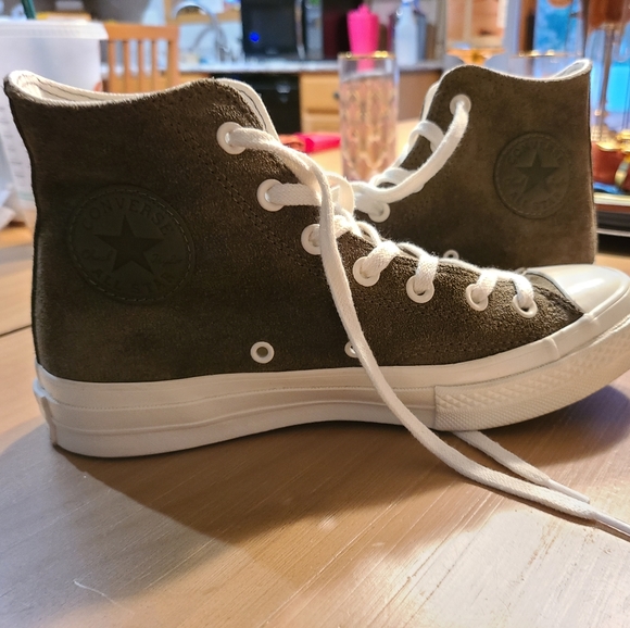 khaki green converse womens